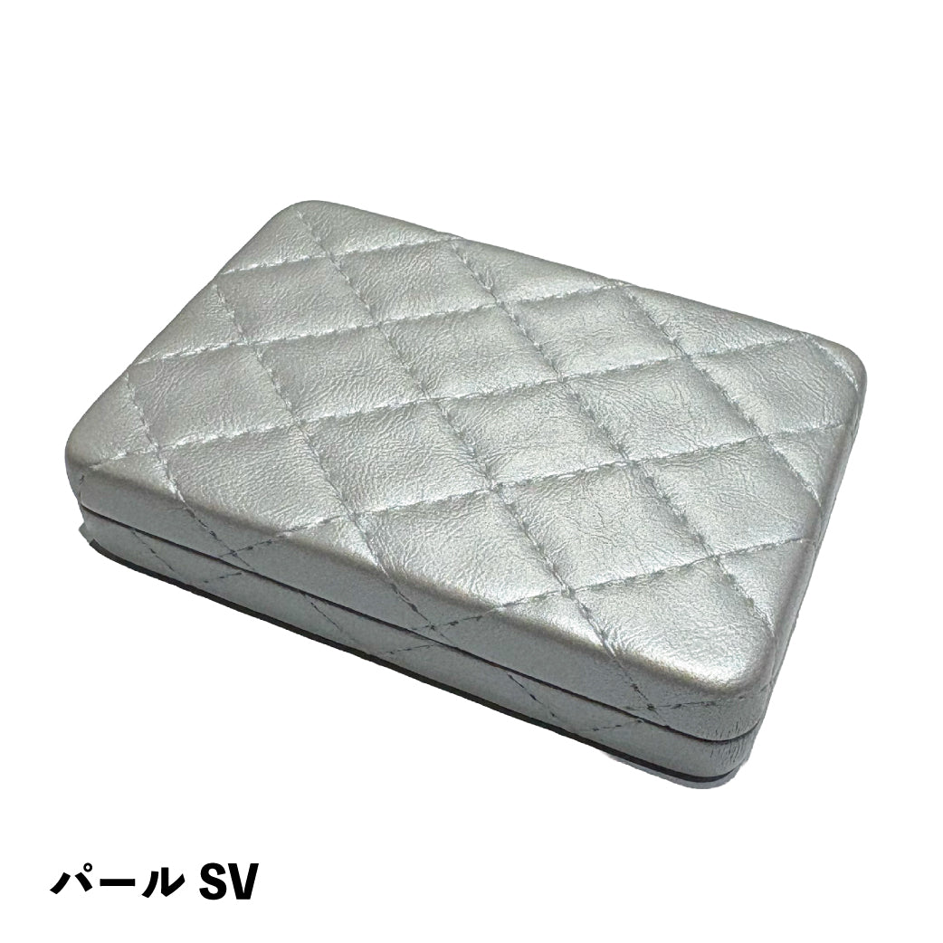Bon est bon アクセケース キルティング スクエア