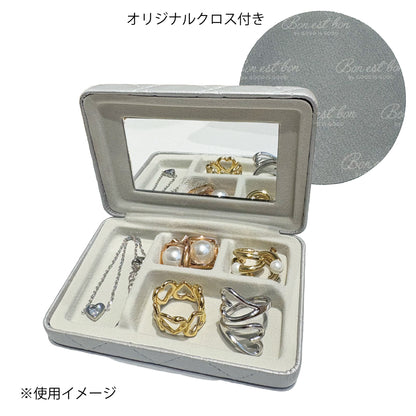 Bon est bon アクセケース キルティング スクエア